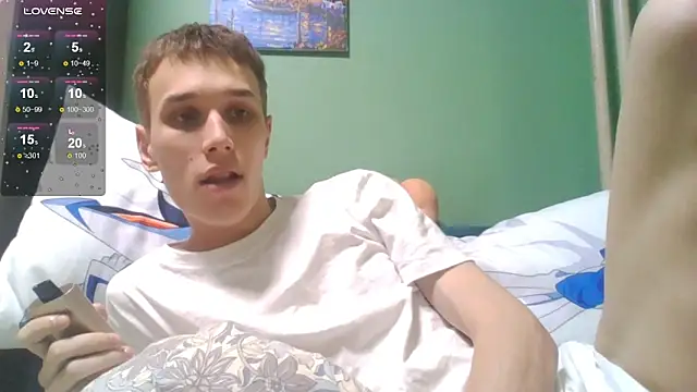 Snapshot of your___honeyy chatting on December 21, 2025, 7:26 pm your honeyy online show from December 21, 2025, 7:26 pm