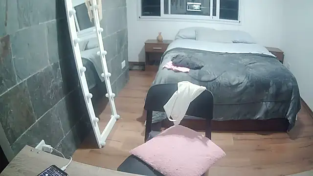 Snapshot of maria8282 chatting on September 10, 2025, 12:53 am maria8282 online show from September 10, 2025, 12:53 am