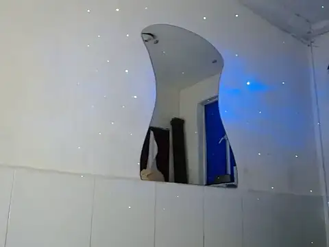 Sexy hotlatin25 online show from September 27, 2025, 9:43 pm