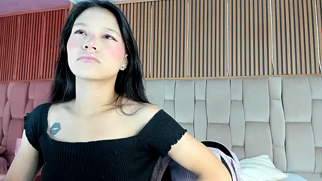 Snapshot of Sophie_Calloway chatting on February 16, 2026, 2:05 pm Sophie Calloway online show from February 16, 2026, 2:05 pm