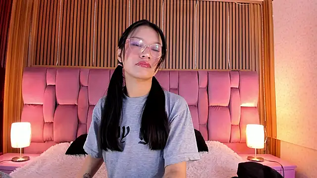 Sophie Calloway online show from September 9, 2025, 3:21 pm