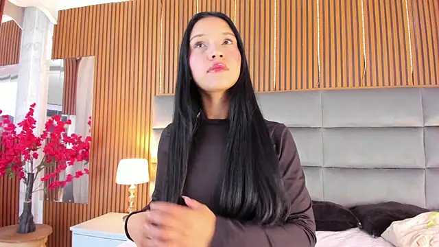 Snapshot of Sophie_Calloway chatting on April 7, 2026, 2:19 pm Sophie Calloway online show from April 7, 2026, 2:19 pm