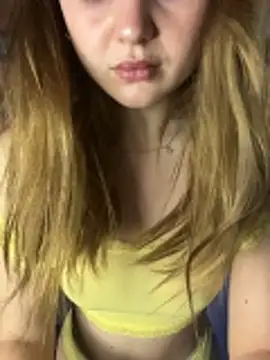 Emaline Fane online show from April 23, 2026, 9:05 pm