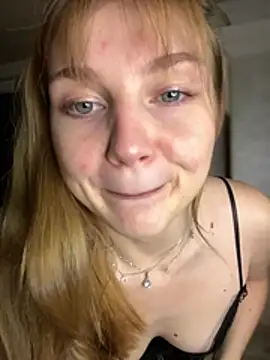 Snapshot of Emaline_Fane chatting on June 4, 2026, 8:24 pm Emaline Fane online show from June 4, 2026, 8:24 pm