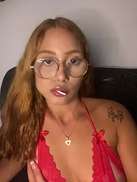 ruivinha2006 online show from March 28, 2026, 10:33 pm