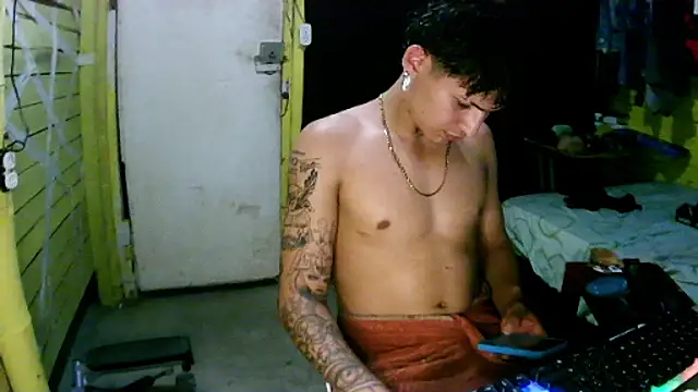 Snapshot of Ebebyjuan chatting on May 20, 2026, 11:13 pm Ebebyjuan online show from May 20, 2026, 11:13 pm