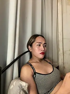 RomanticPearlTS online show from March 8, 2026, 2:20 pm