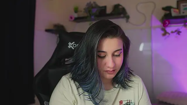 Lana Herondale online show from March 5, 2026, 3:47 am