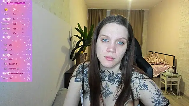 Snapshot of Luna_Ver chatting on December 3, 2025, 3:07 am Luna Ver online show from December 3, 2025, 3:07 am