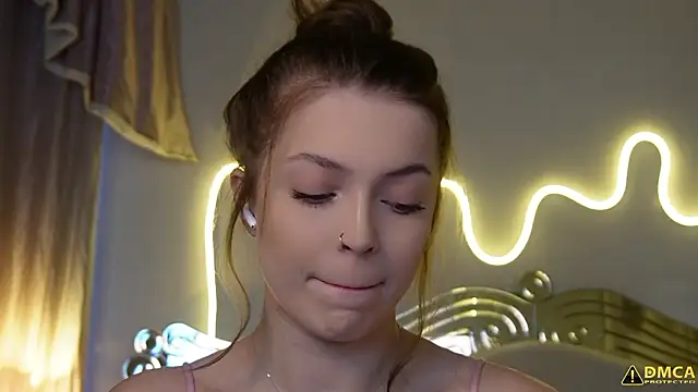 kellypeachcake online show from February 8, 2026, 5:16 am