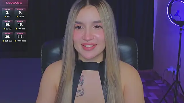 RoxyChill online show from October 9, 2025, 7:14 pm