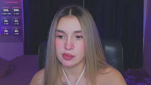 RoxyChill online show from October 15, 2025, 7:11 pm