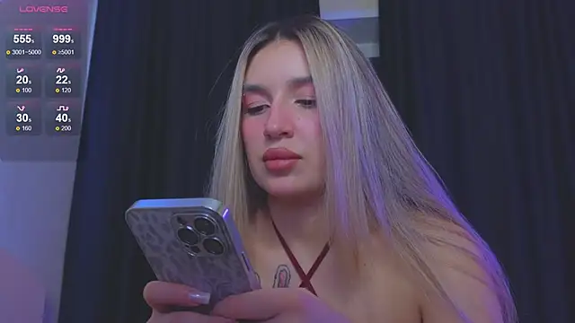 RoxyChill online show from September 18, 2025, 6:55 pm