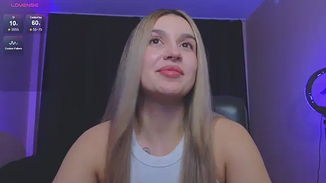 RoxyChill online show from November 10, 2025, 9:09 pm