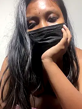 dreamcouple24 online show from November 1, 2025, 7:52 pm