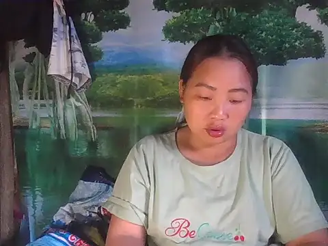 PhamPhung online show from October 7, 2025, 12:55 am