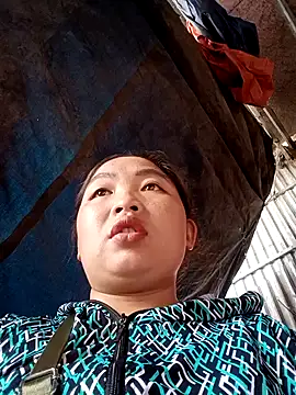 PhamPhung online show from September 22, 2025, 3:23 am