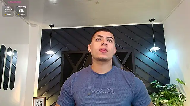 Snapshot of marco_garciia_ chatting on February 20, 2026, 11:17 pm marco garciia online show from February 20, 2026, 11:17 pm