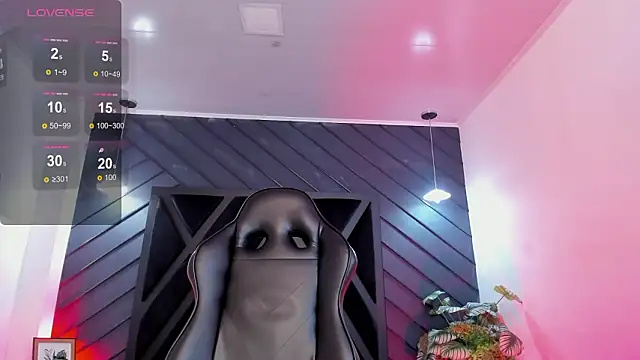 Snapshot of marco_garciia_ chatting on February 17, 2026, 11:13 pm marco garciia online show from February 17, 2026, 11:13 pm