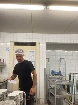 los freaky online show from September 13, 2025, 8:36 am