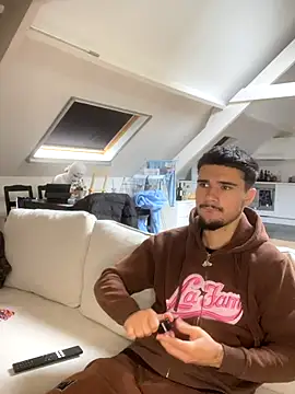 los freaky online show from October 8, 2025, 1:56 pm