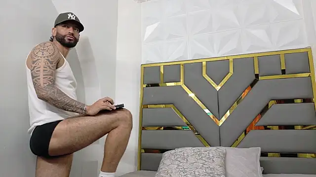 yorbymaxx online show from September 22, 2025, 2:12 pm