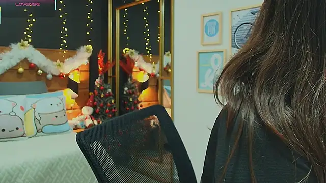 hanna kimura online show from December 22, 2025, 7:47 pm