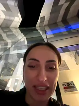 AuraPure online show from October 24, 2025, 5:01 pm