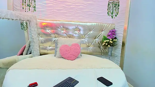 alanna blaze online show from October 20, 2025, 12:38 pm