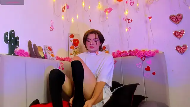 Snapshot of Tommy_Lovee chatting on September 27, 2025, 4:29 am Tommy Lovee online show from September 27, 2025, 4:29 am