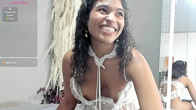 sienna glow online show from December 20, 2025, 2:20 pm