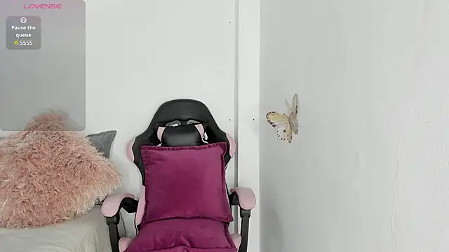 mari-ross online show from March 30, 2026, 2:02 am