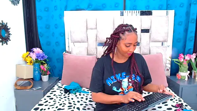 AmbarSmit online show from September 29, 2025, 1:12 am