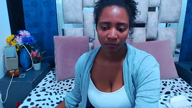 AmbarSmit online show from September 15, 2025, 2:12 am