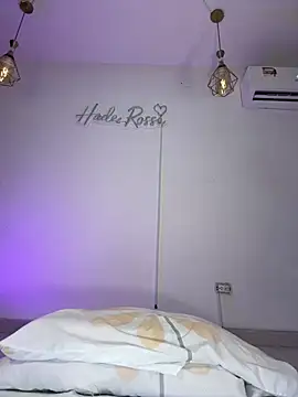 Snapshot of hade_rosse chatting on May 19, 2026, 2:02 pm hade rosse online show from May 19, 2026, 2:02 pm