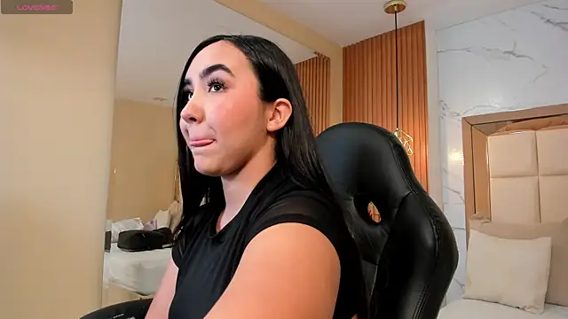 Snapshot of julieta_rosee chatting on February 23, 2026, 9:37 pm julieta rosee online show from February 23, 2026, 9:37 pm