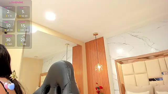 julieta rosee online show from November 20, 2025, 9:58 pm