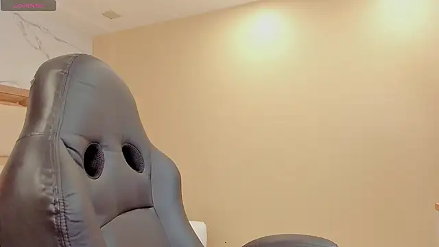 julieta rosee online show from October 7, 2025, 10:11 pm