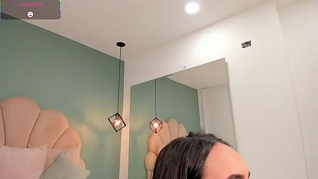 Snapshot of julieta_rosee chatting on February 1, 2026, 9:02 pm julieta rosee online show from February 1, 2026, 9:02 pm