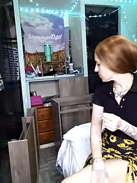 Purple2StayThnxx online show from January 12, 2026, 8:04 pm