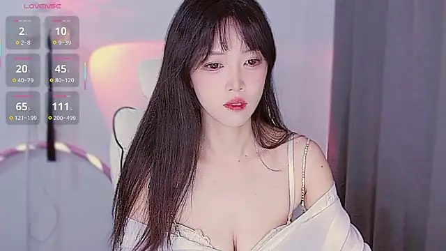 XiaoNana  online show from October 29, 2025, 1:37 am