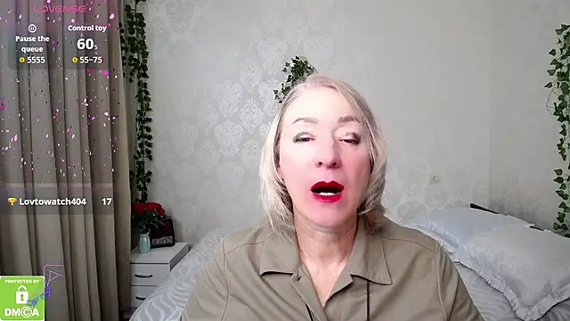 Snapshot of hunters_woman chatting on October 13, 2025, 1:12 pm hunters woman online show from October 13, 2025, 1:12 pm