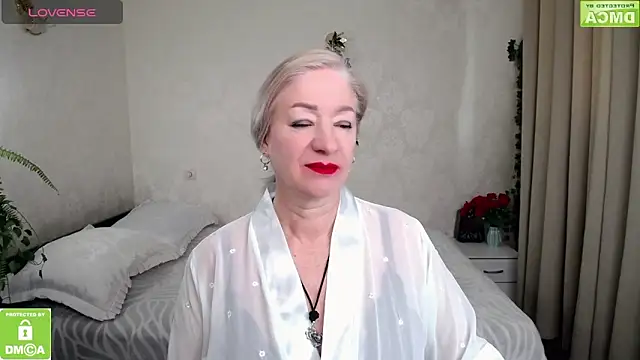 hunters woman online show from March 15, 2026, 5:03 am