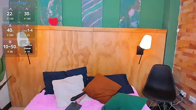 milavega  online show from September 30, 2025, 12:00 pm