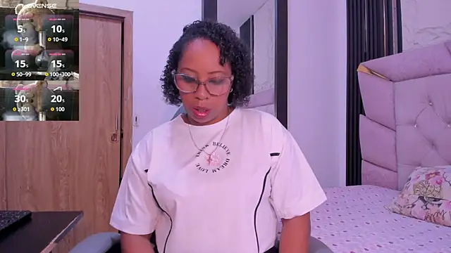 Snapshot of Faver_ chatting on September 23, 2025, 12:23 pm Faver online show from September 23, 2025, 12:23 pm