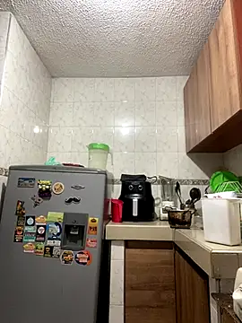 Sallem Pink online show from September 22, 2025, 12:33 pm