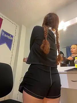 Sallem Pink online show from October 2, 2025, 11:52 pm