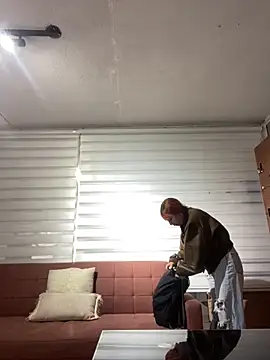 Sallem Pink online show from April 3, 2026, 11:05 am