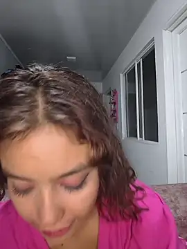 Snapshot of TamaraMera chatting on May 4, 2026, 11:40 pm TamaraMera online show from May 4, 2026, 11:40 pm