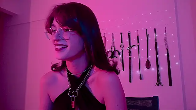 Snapshot of nina_kink chatting on June 1, 2026, 9:36 pm nina kink online show from June 1, 2026, 9:36 pm